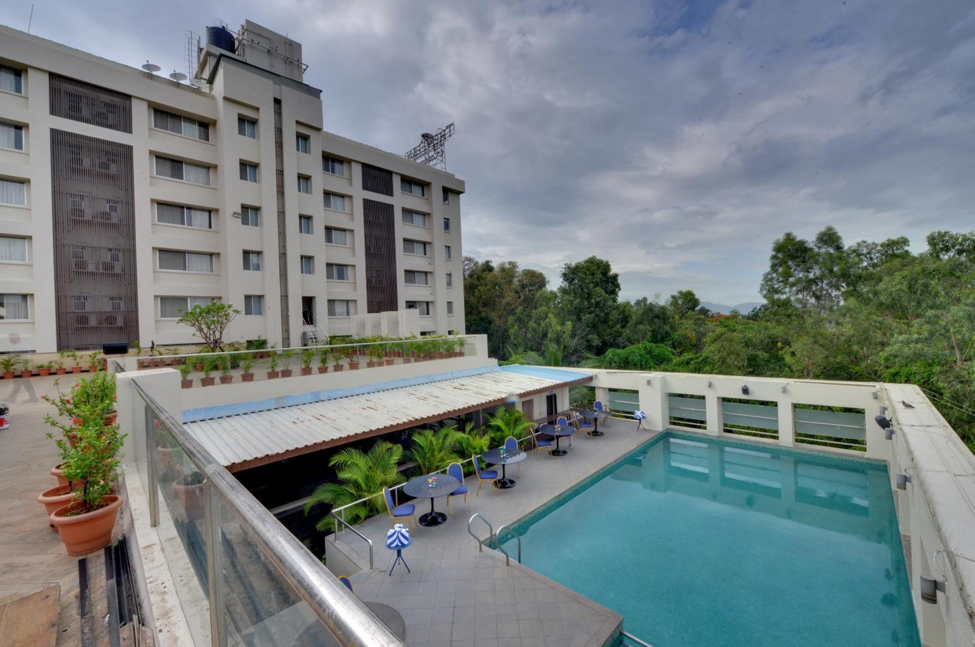 The Fern Residency, Vadgaon - Talegaon, Pune Exterior photo